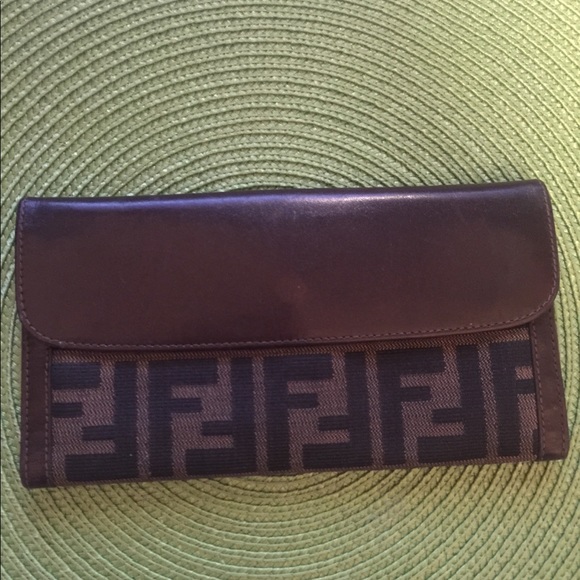 Fendi Wallet - Picture 2 of 6